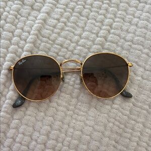Ray-Ban Classic Gold Sunglasses